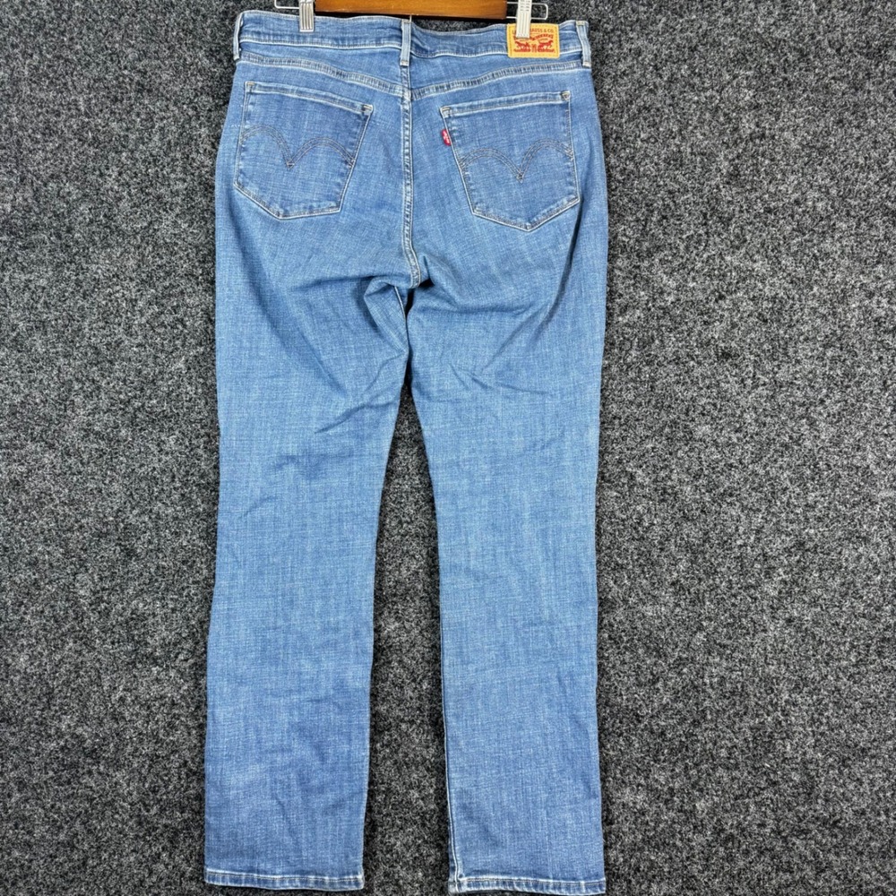 Levis Classic Straight Leg‎ Jeans Womens 31 Medium Wash Blue Denim - Picture 7 of 7